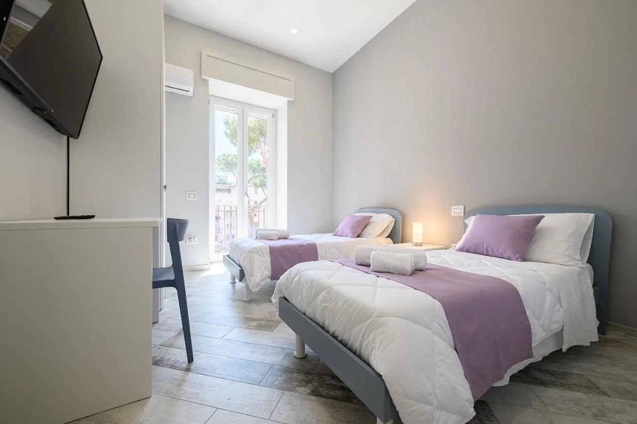 Lungomare 6Min Suite Deluxe Miraglia With Parking Napoli 0*,  Italia