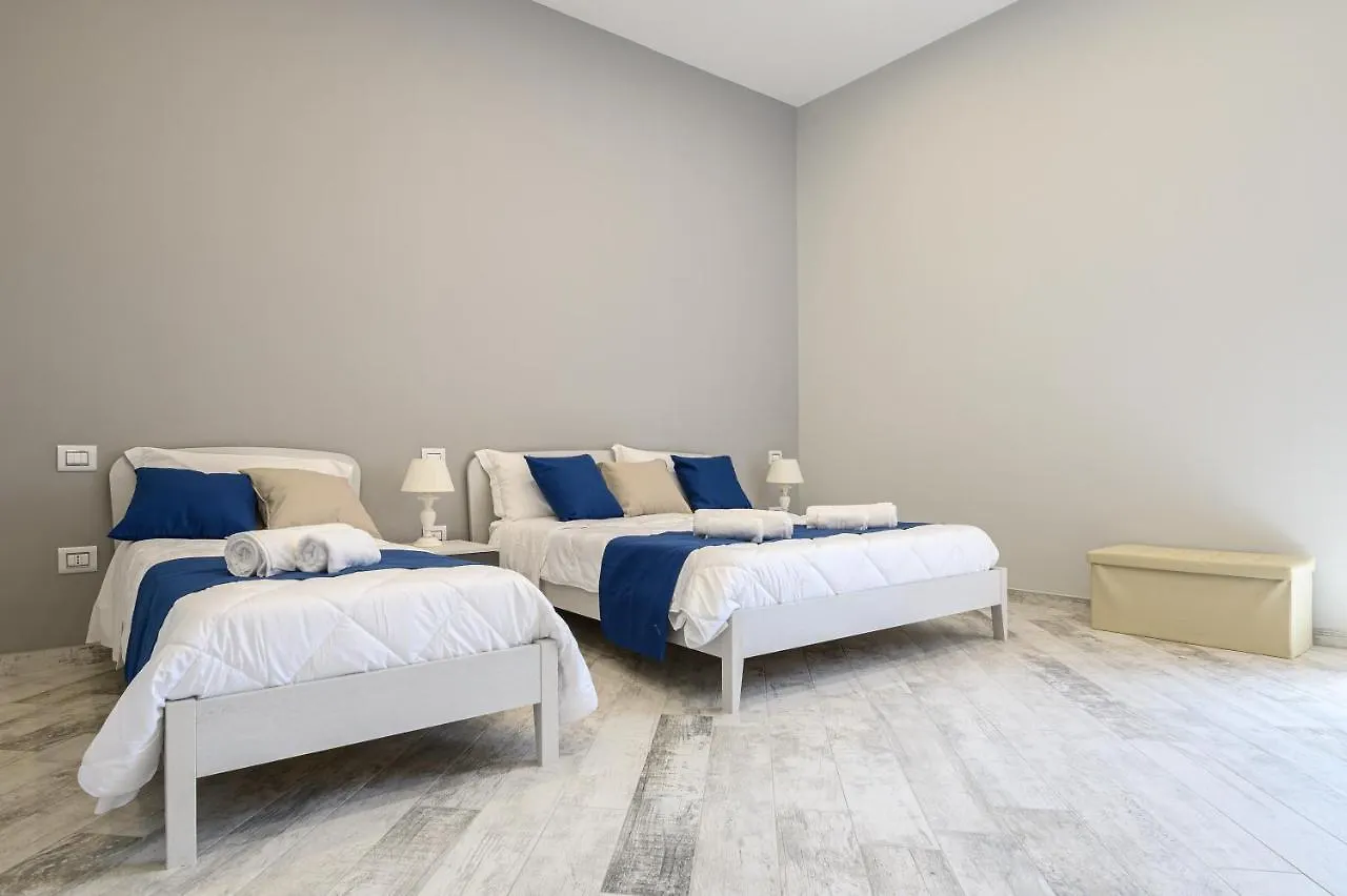 Lungomare 6Min Suite Deluxe Miraglia With Parking Napoli 0*,  Italia